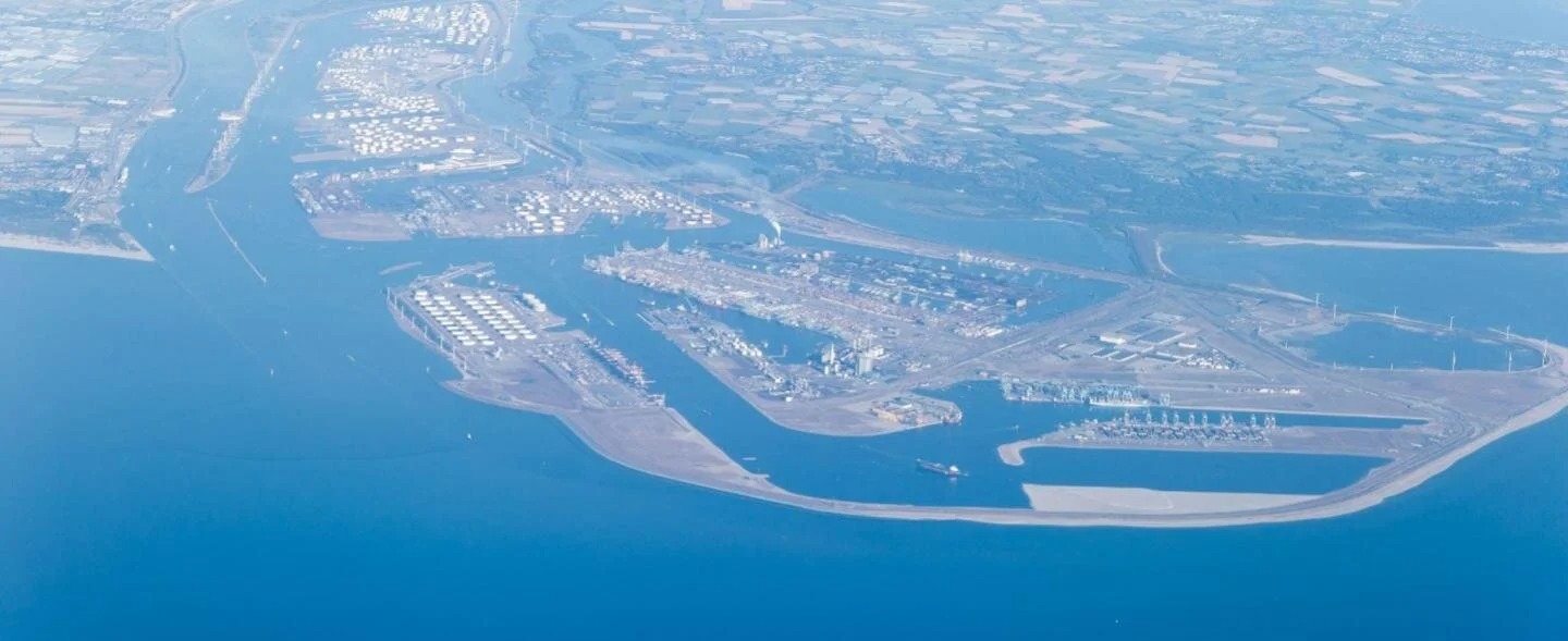 Air Liquide Greenlights 200 MW ELYgator Electrolyzer in Rotterdam to Boost Europe’s Decarbonization Goals
